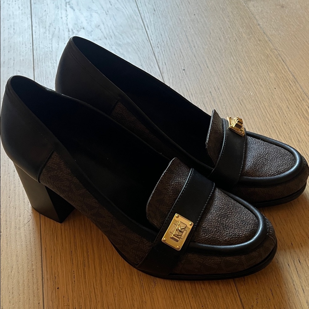 Michael Kors Brown Logo and Black Leather Heeled Loafers with Gold Accent.